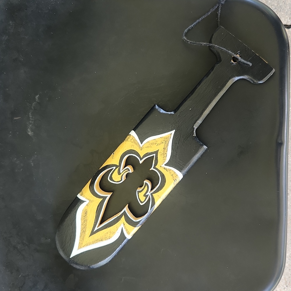 Saints paddle